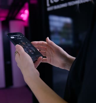 App-Ansicht der Haustechnik: Energiefluesse und Systemstatus auf einen Blick.